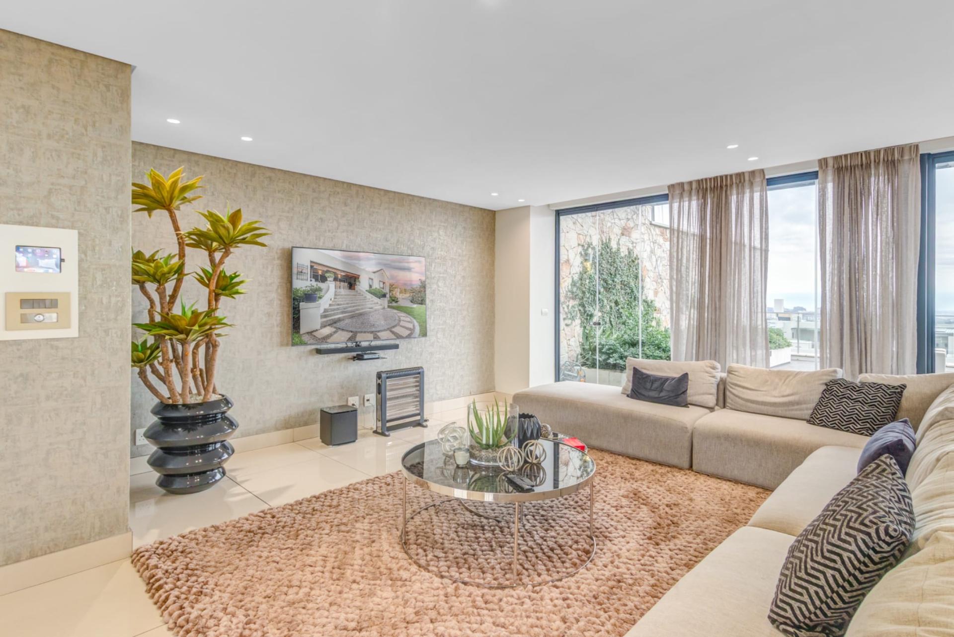 Duplex Penthouse in Houghton Estate — photograph 2