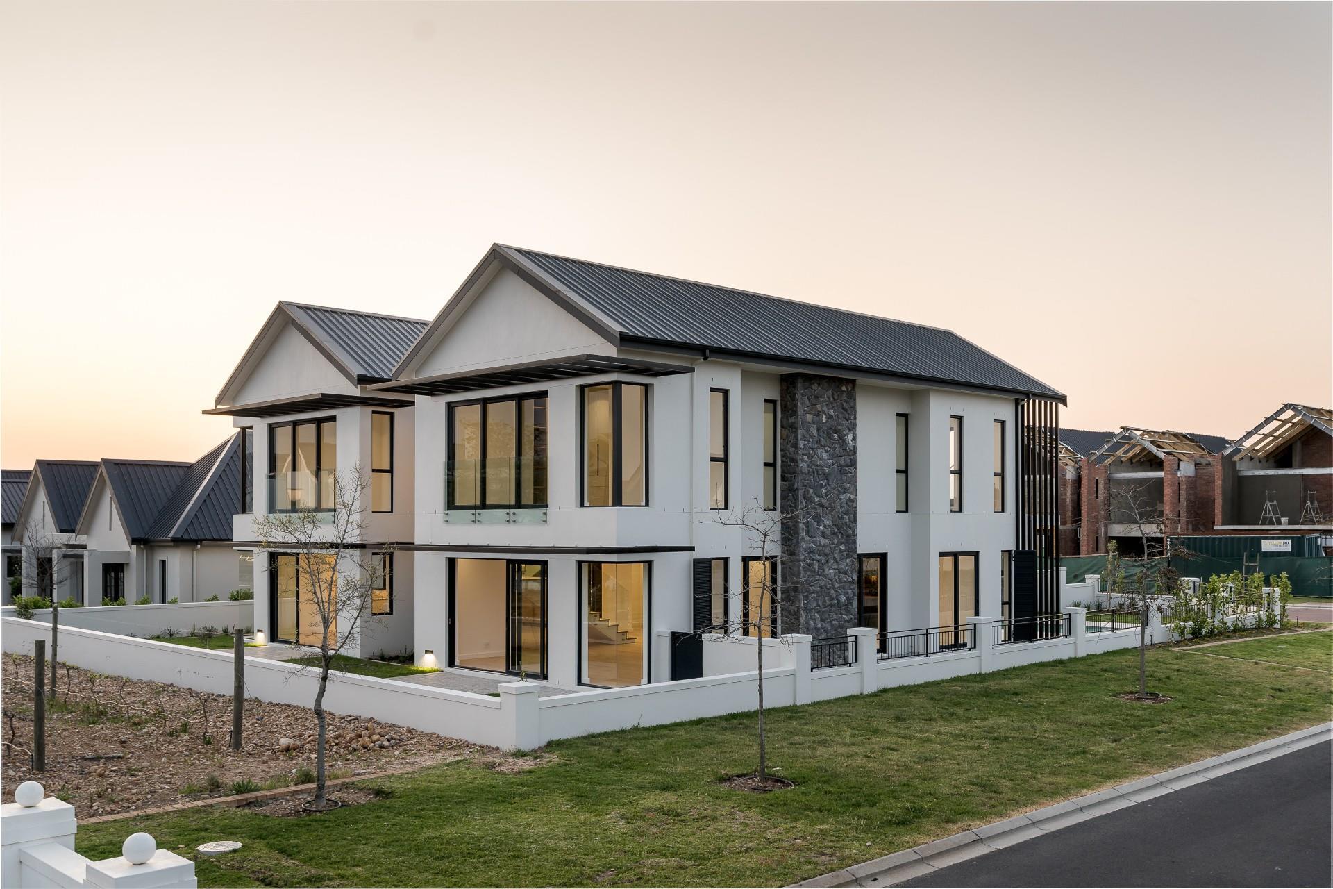 Val de Vie Four-Bed Home — photograph 4