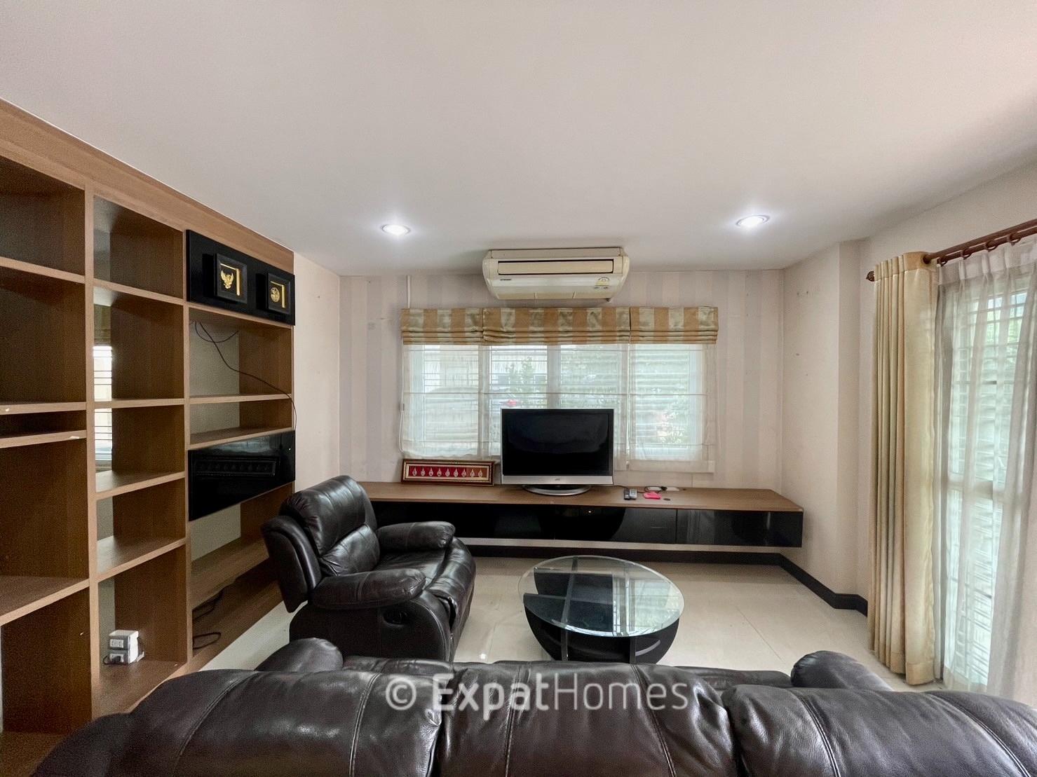 5-Bedroom House in Hang Dong — photograph 2