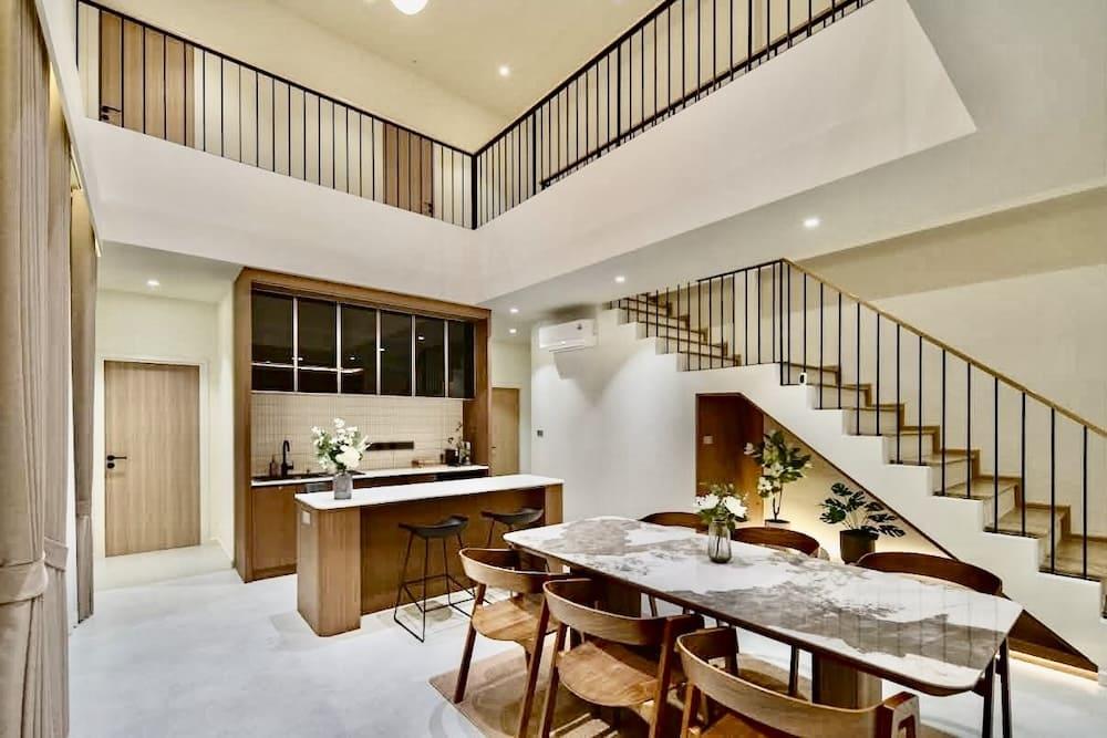 4-Bedroom House in Chiang Mai — photograph 3