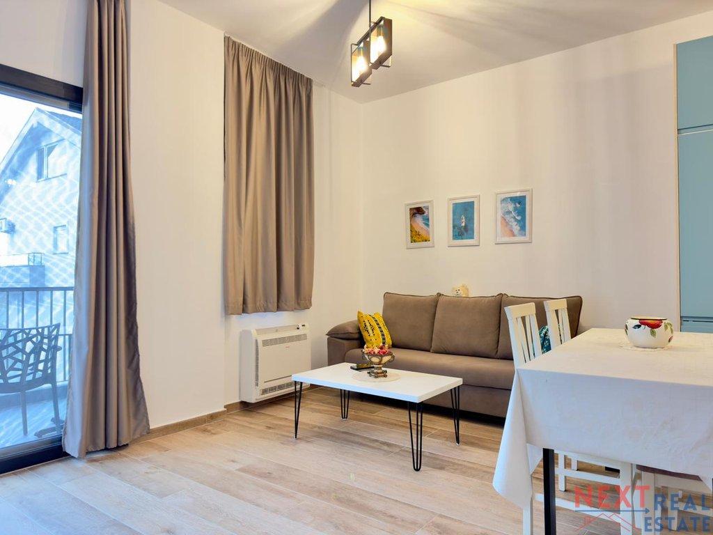 1-Bedroom Apartment in Vlorë — photograph 5
