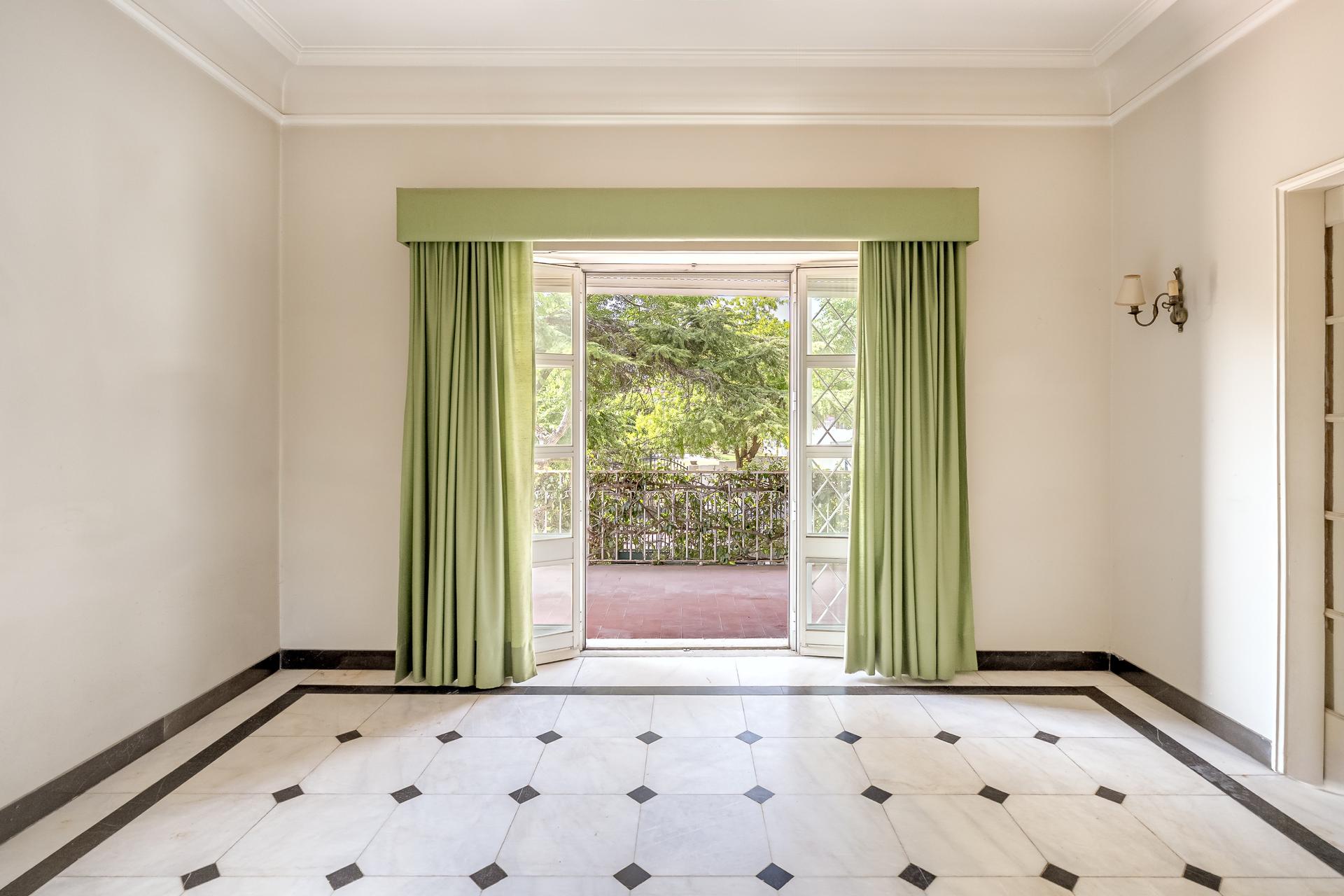 5-Bedroom House in Caxias, Oeiras — photograph 4
