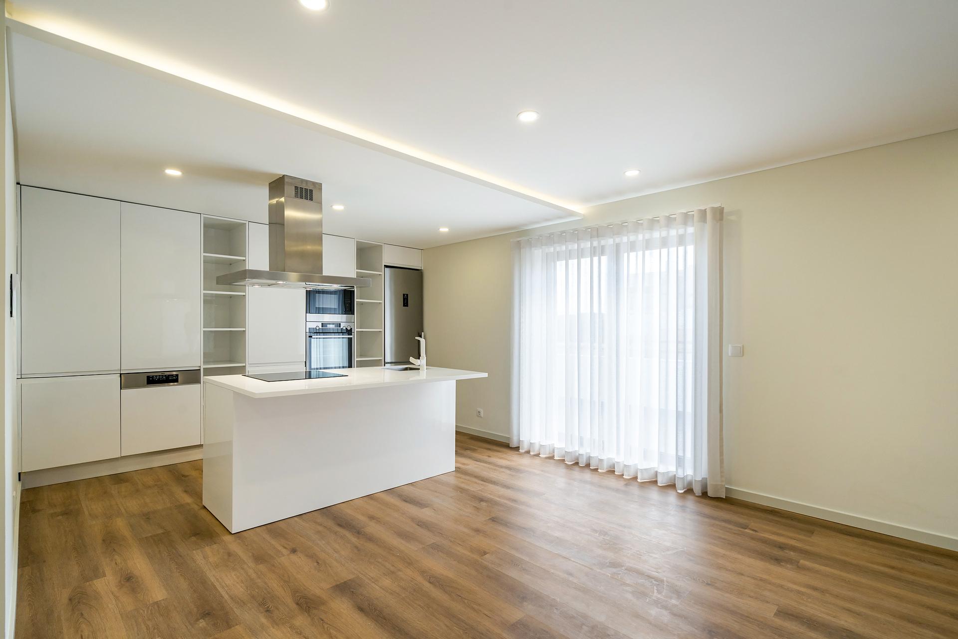 3-Bedroom Apartment in Alto Santa Catarina, Oeiras — photograph 4