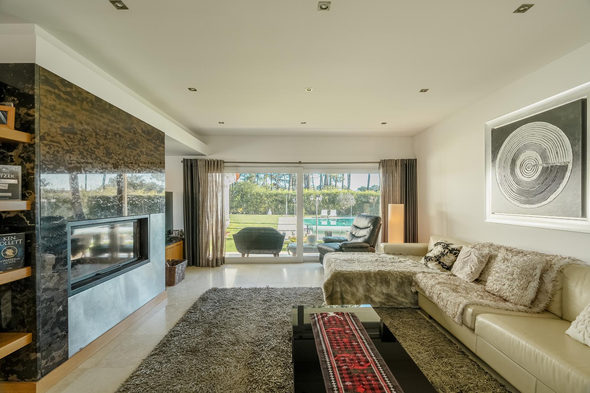 4-Bedroom House in Herdade da Aroeira, Almada — photograph 2