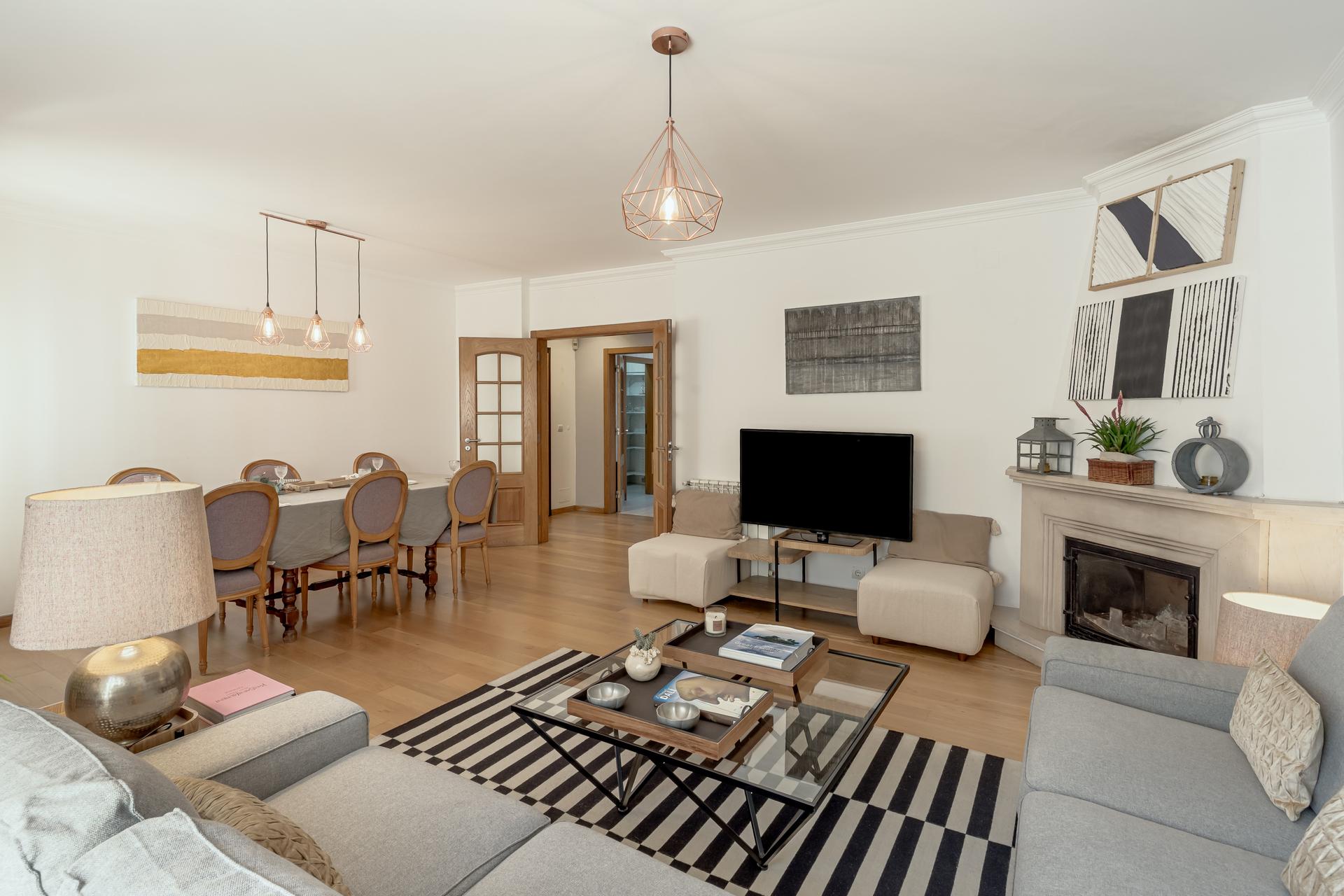 4-Bedroom Semi-Detached House in Cascais — photograph 3