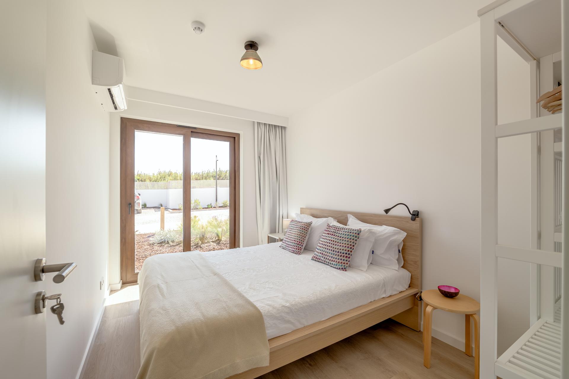 3-Bedroom Apartment with Garden in Sines — photograph 4
