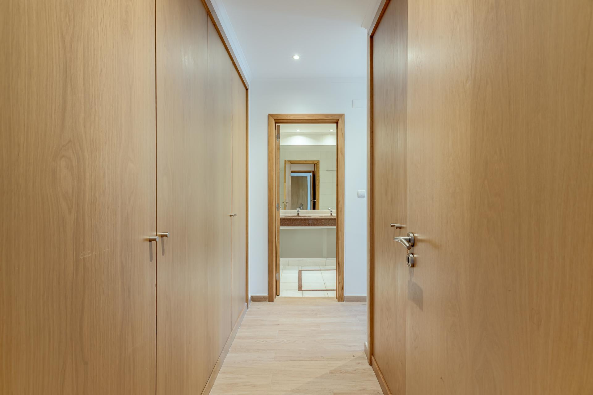 3-Bedroom Apartment in Belém, Lisboa — photograph 3