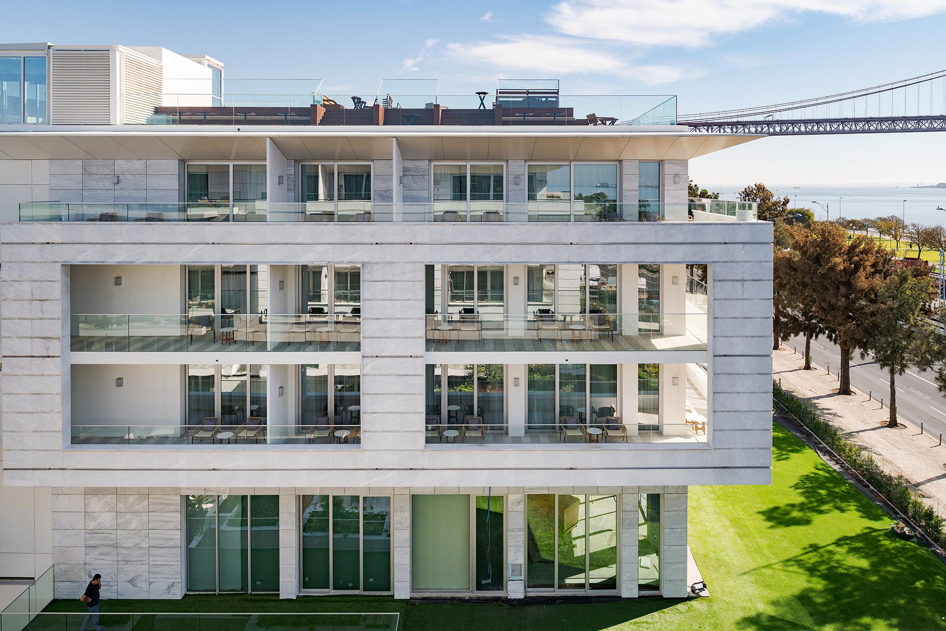1-Bedroom Apartment in Junqueira, Lisboa — photograph 2