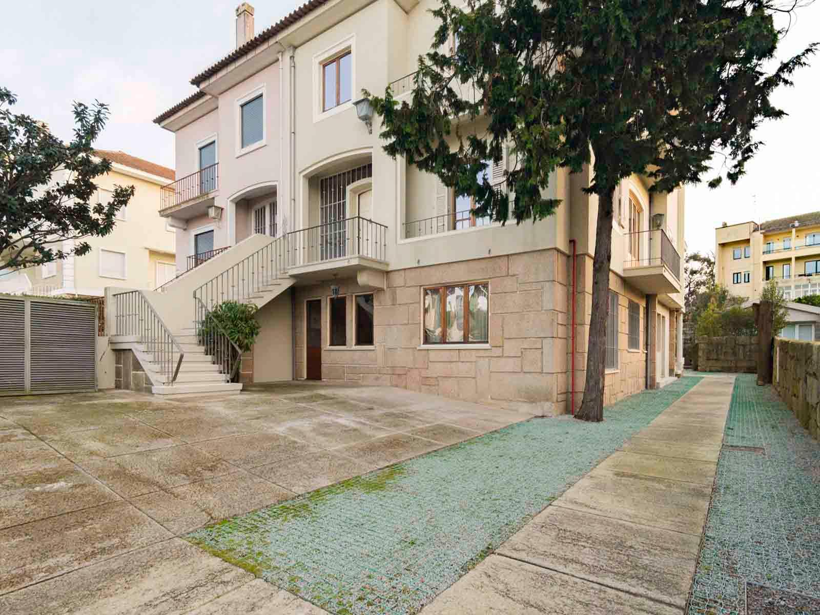7-Bedroom House in Boavista, Porto — photograph 2