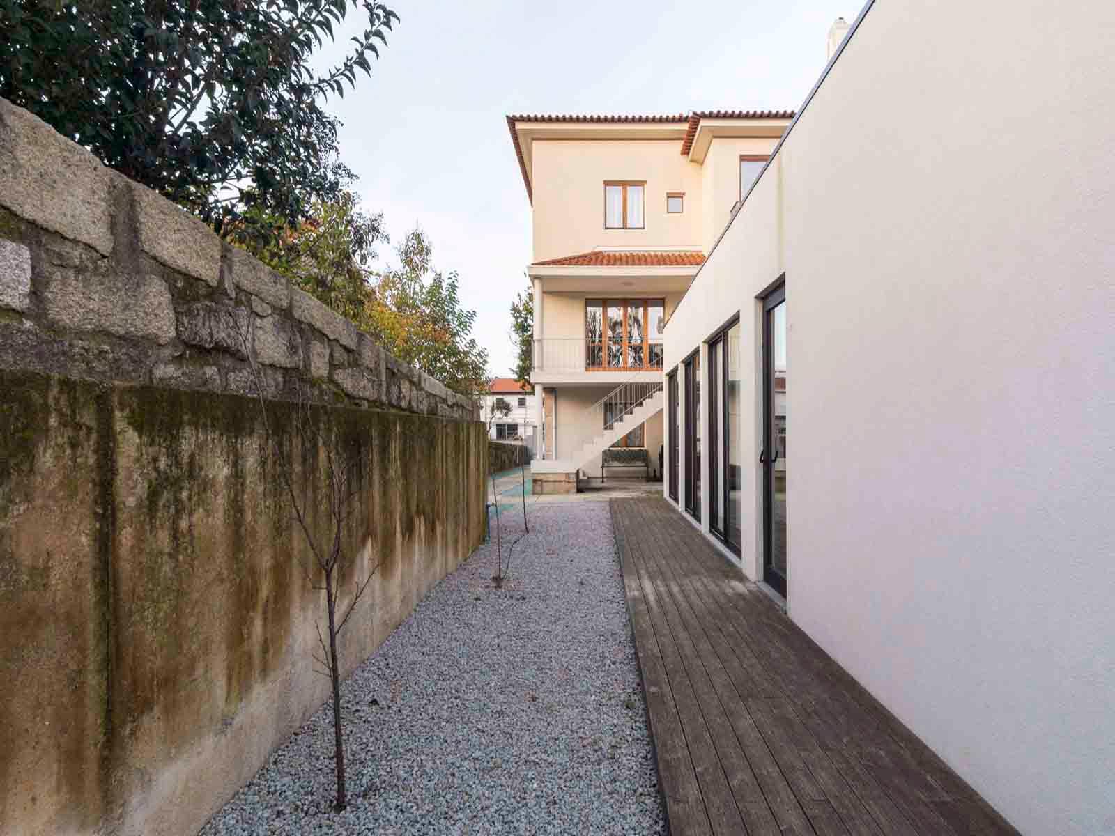 7-Bedroom House in Boavista, Porto — photograph 3