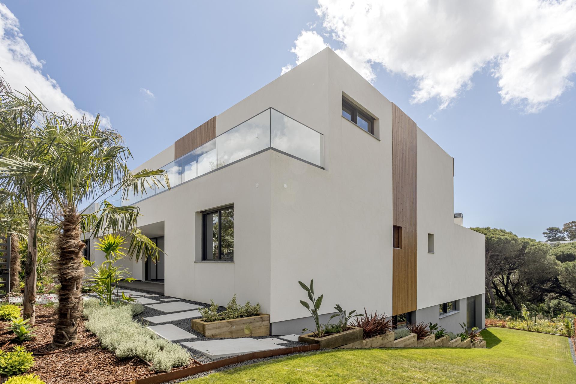 5-Bedroom House with Terrace in Cascais — photograph 2