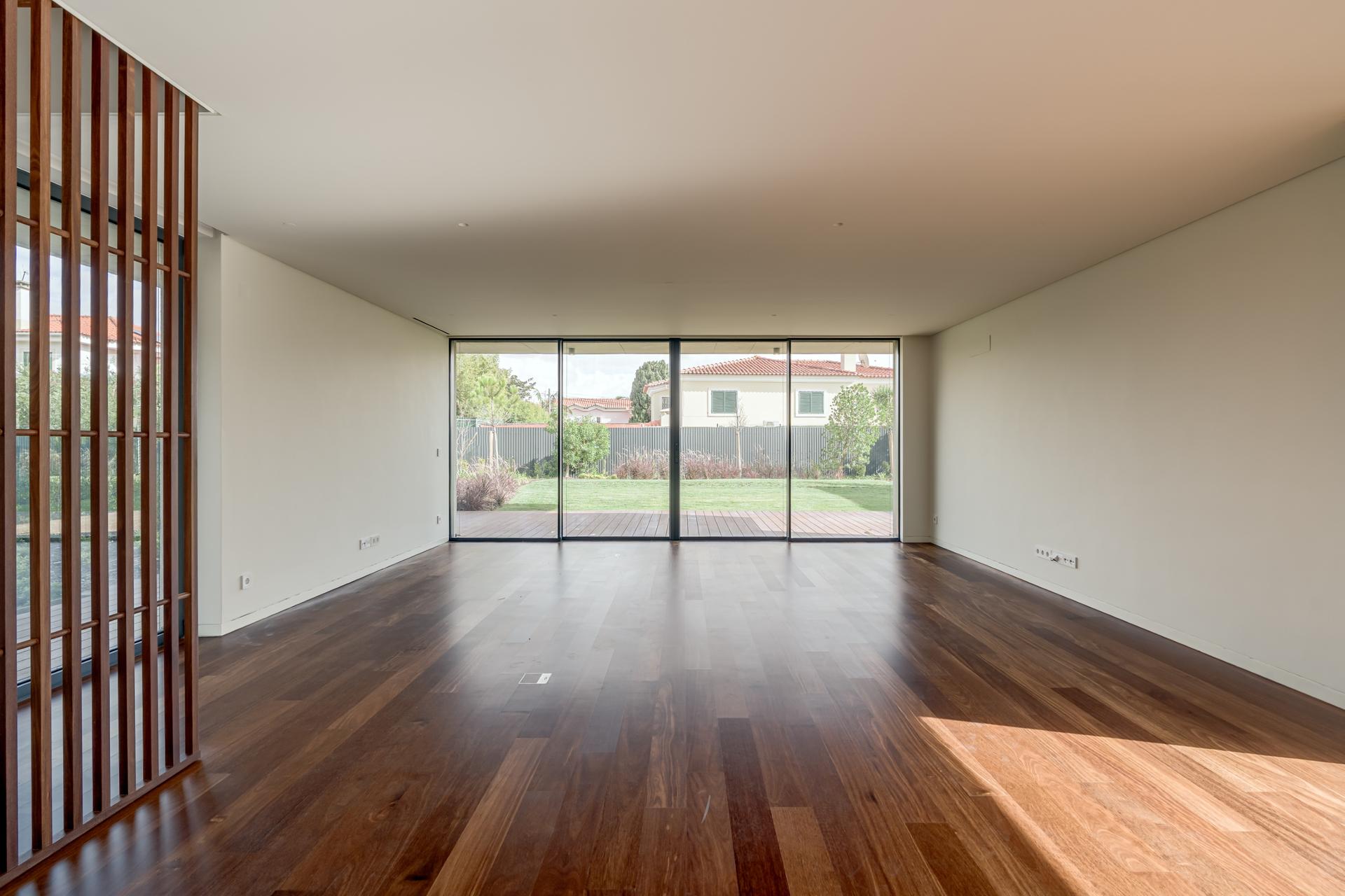 3-Bedroom House with Pool in Cascais — photograph 4