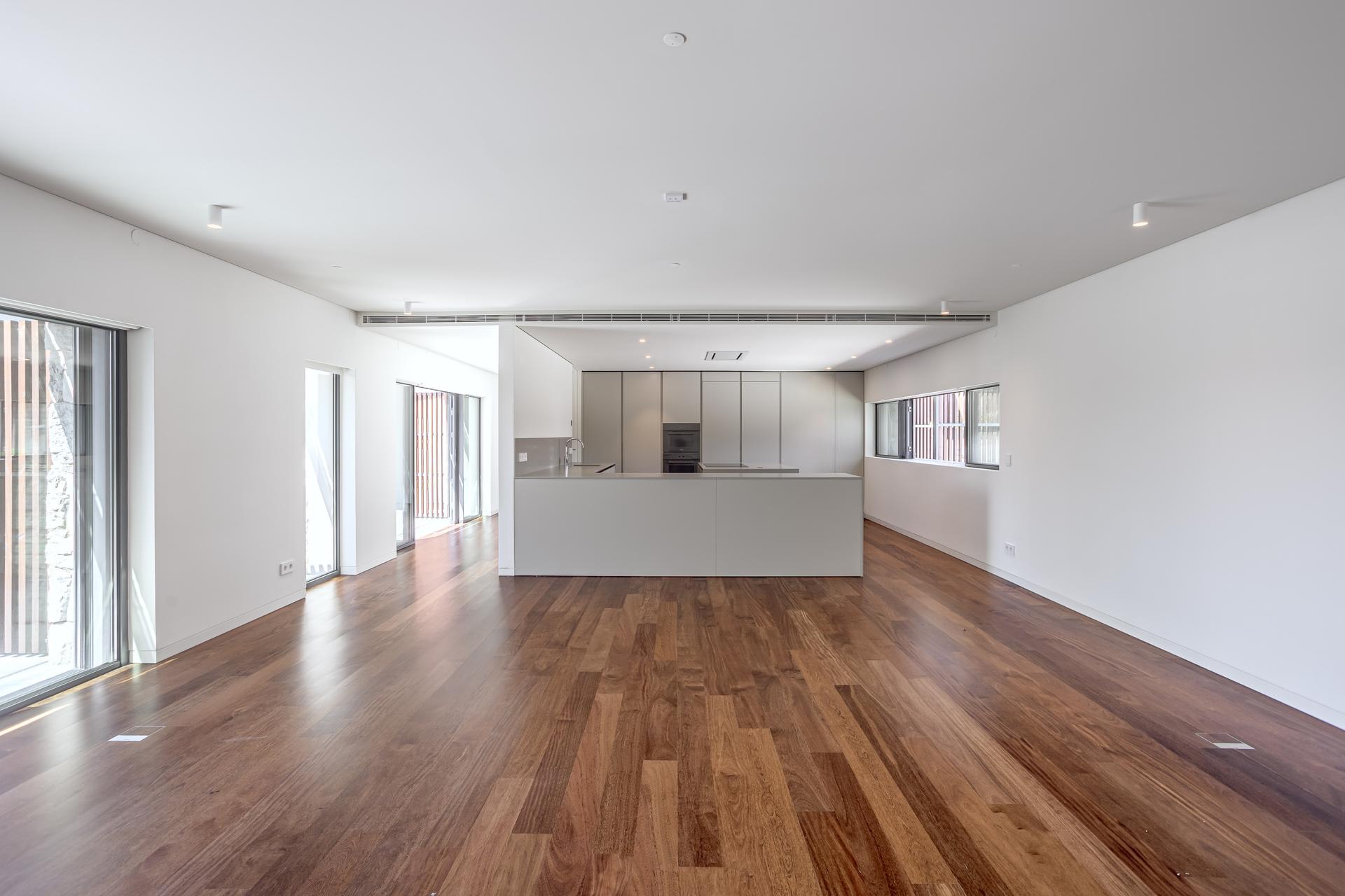 4-Bedroom House with Pool in Cascais — photograph 5