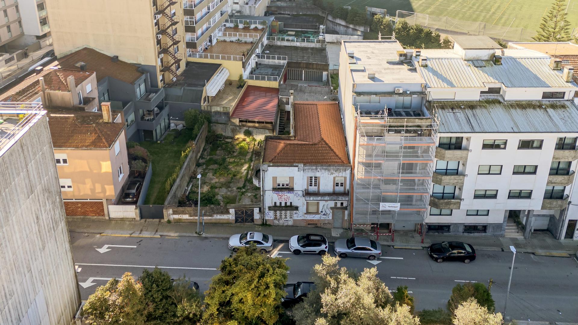 Building in Paranhos, Porto — photograph 5