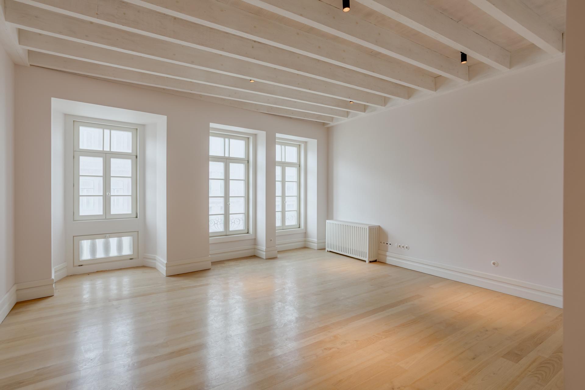3-Bedroom Apartment in Porto — photograph 2