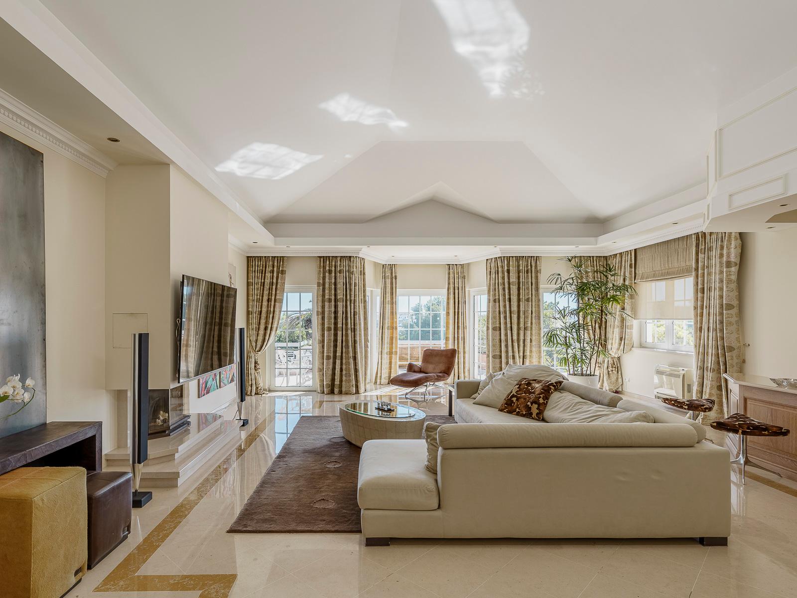 7-Bedroom House in Alcabideche, Cascais — photograph 2