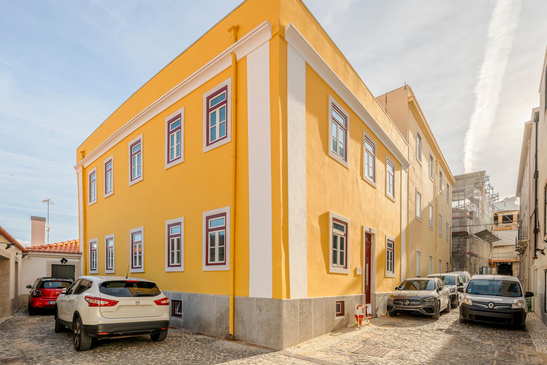 2-Bedroom Apartment in Calçadinha do Tijolo, Lisboa — photograph 2