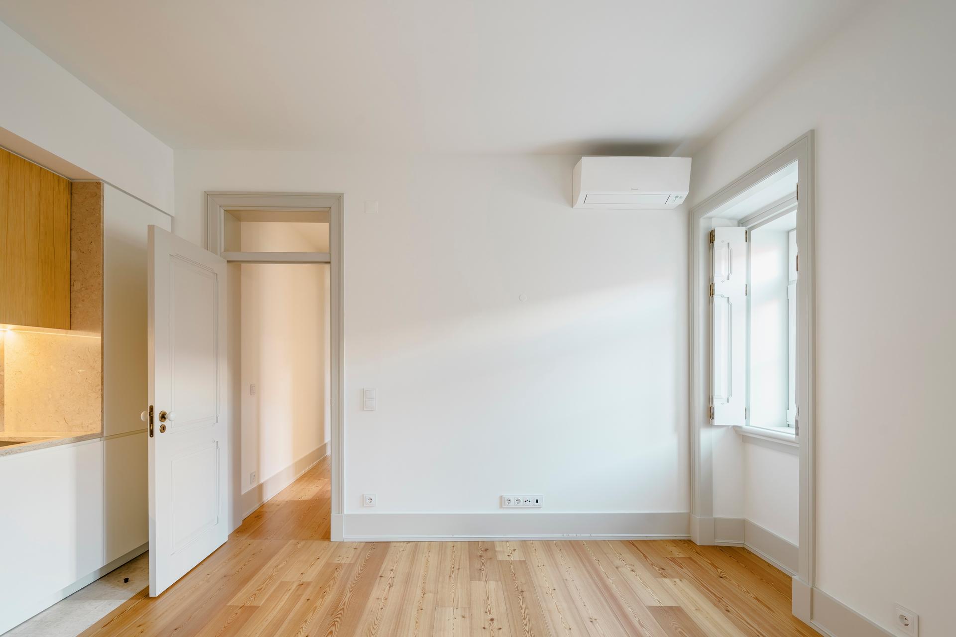 2-Bedroom Apartment in Calçadinha do Tijolo, Lisboa — photograph 5