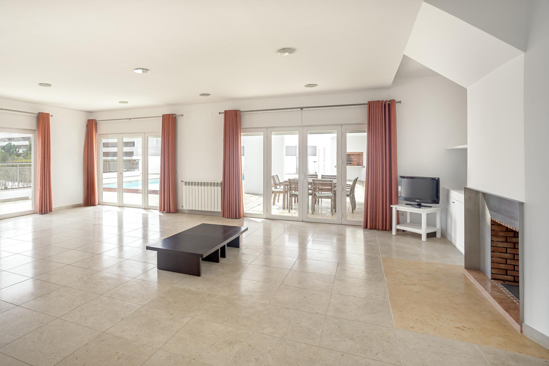 4-Bedroom House in Sesimbra — photograph 3