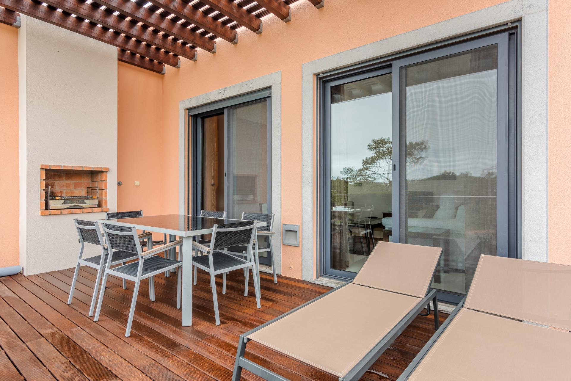 2-Bedroom Penthouse in Loulé — photograph 3
