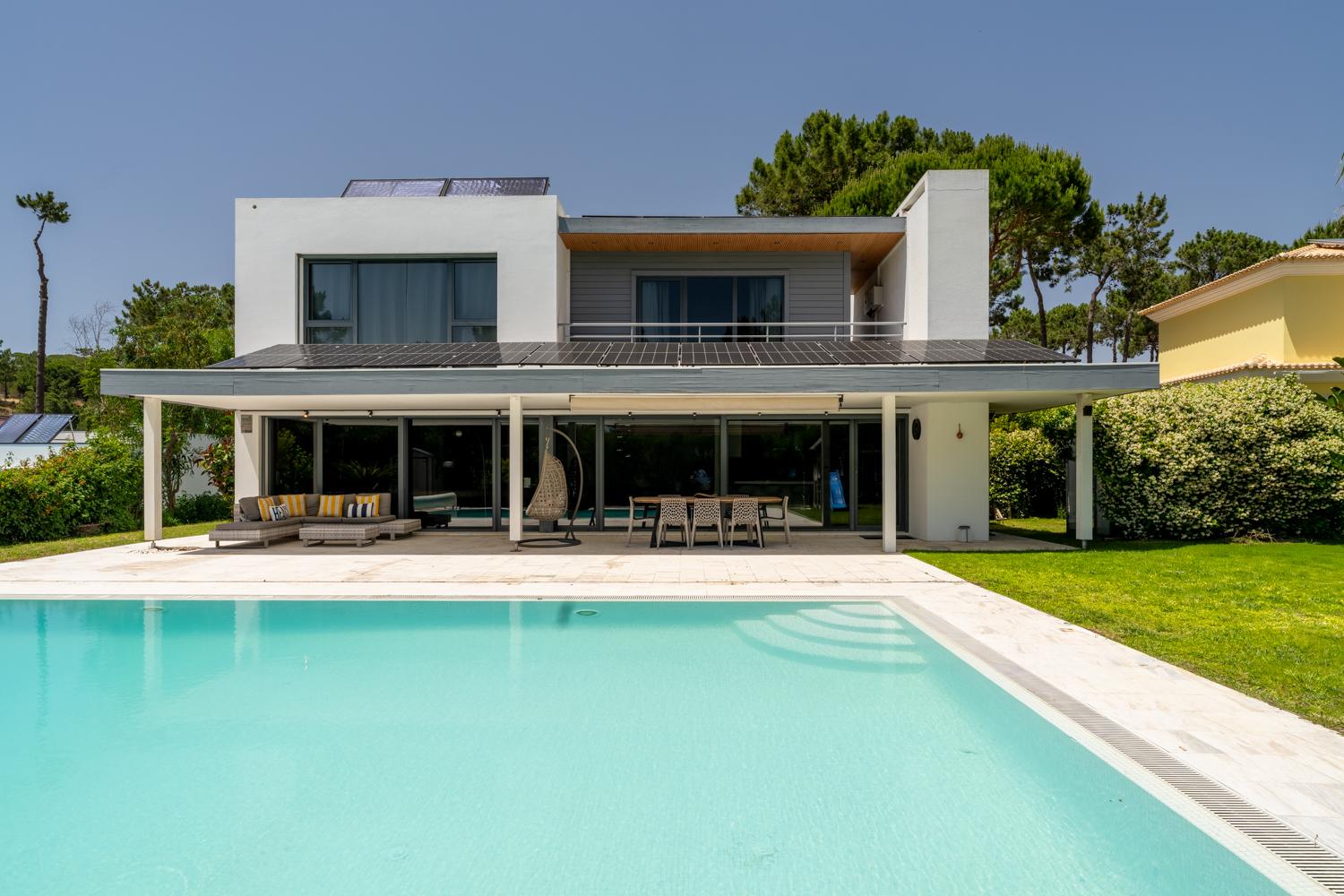 5-Bedroom House in Herdade da Aroeira, Almada — photograph 2