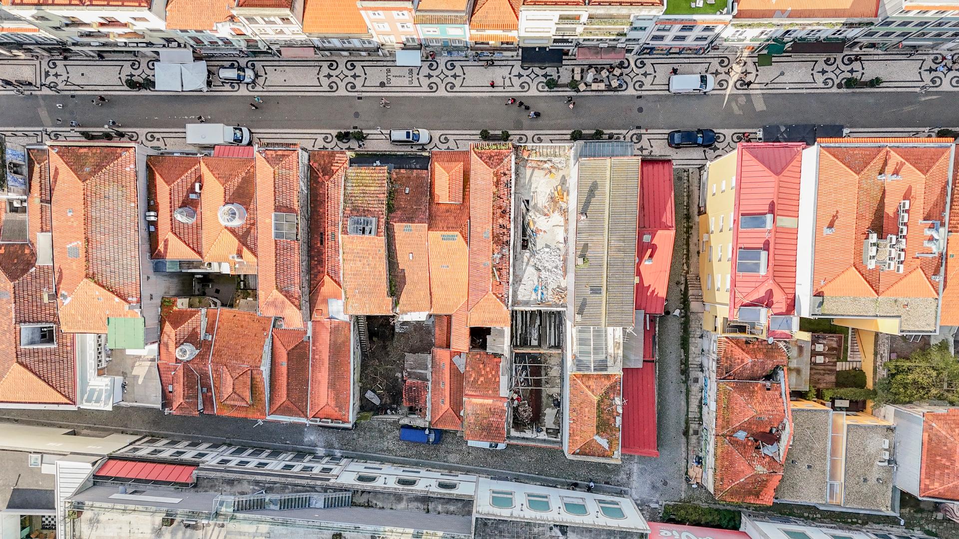 Building in Porto — photograph 5