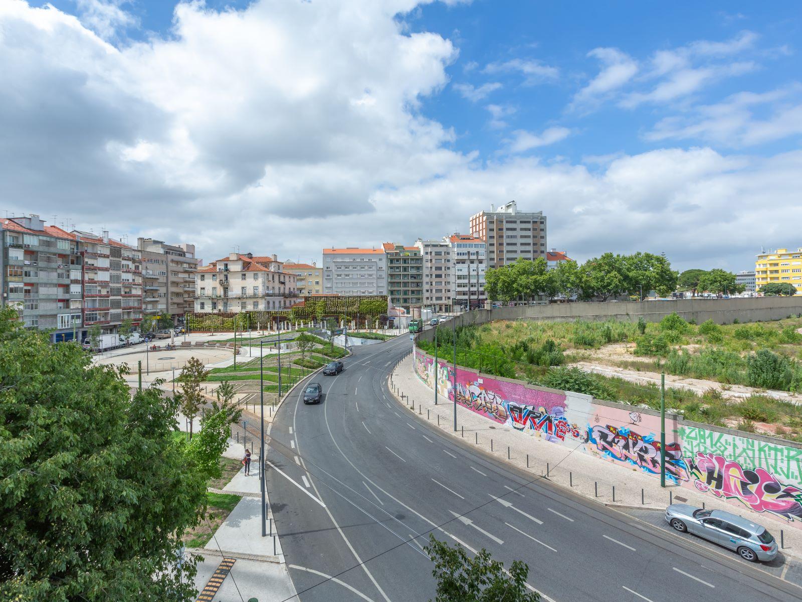 2-Bedroom Apartment in Amoreiras, Lisboa — photograph 3