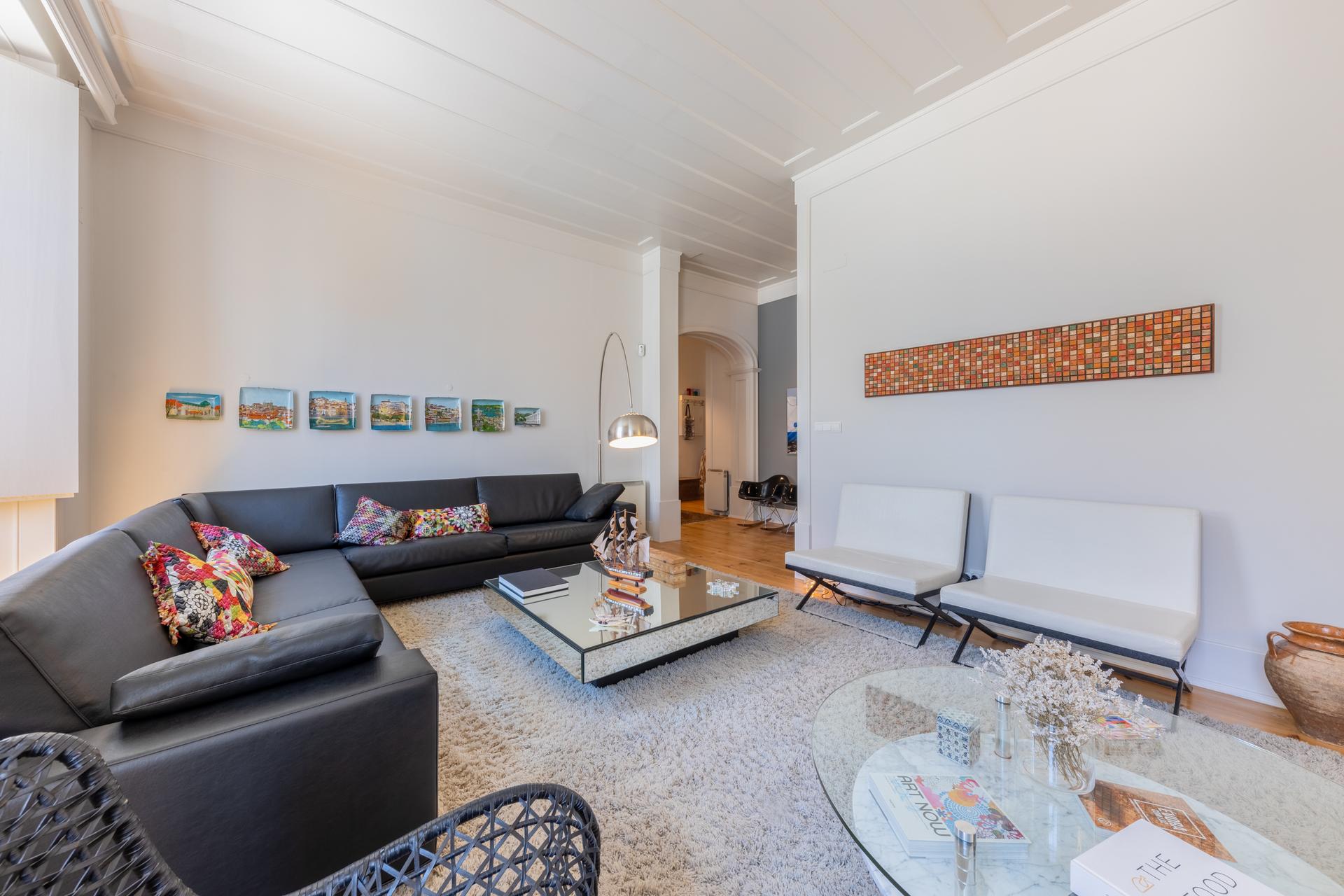 4-Bedroom Apartment with Pool in Lisboa — photograph 4