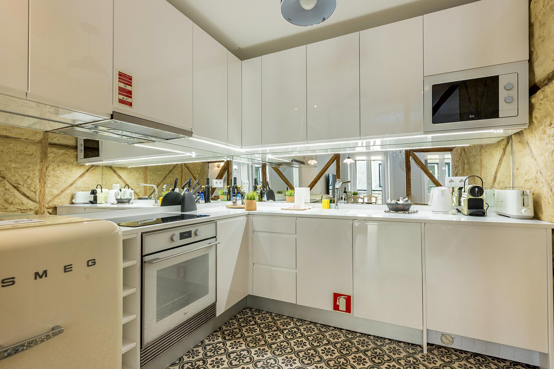 1-Bedroom Apartment in Lisboa — photograph 3