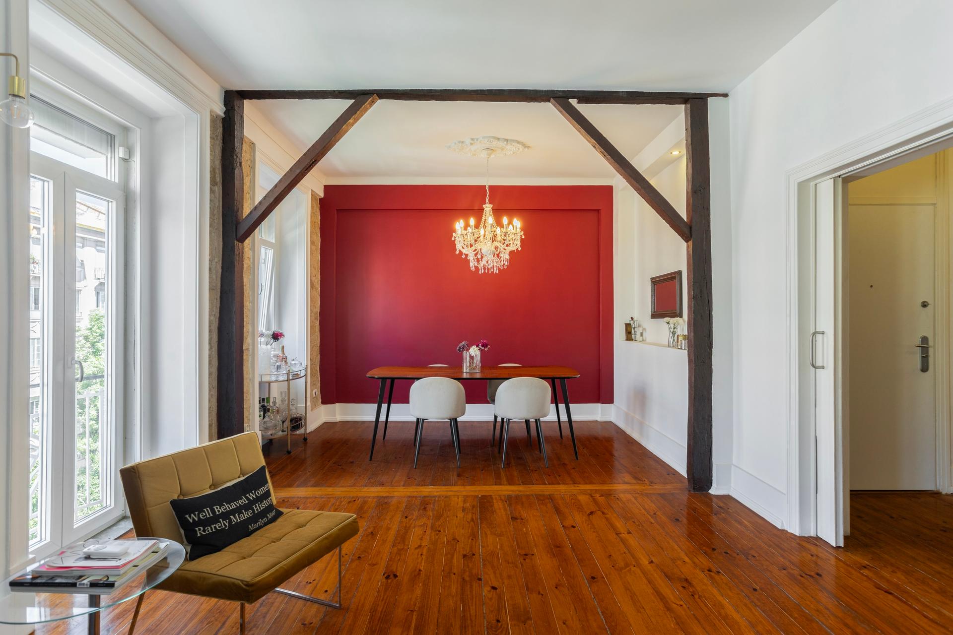 4-Bedroom Apartment in Lisboa — photograph 2