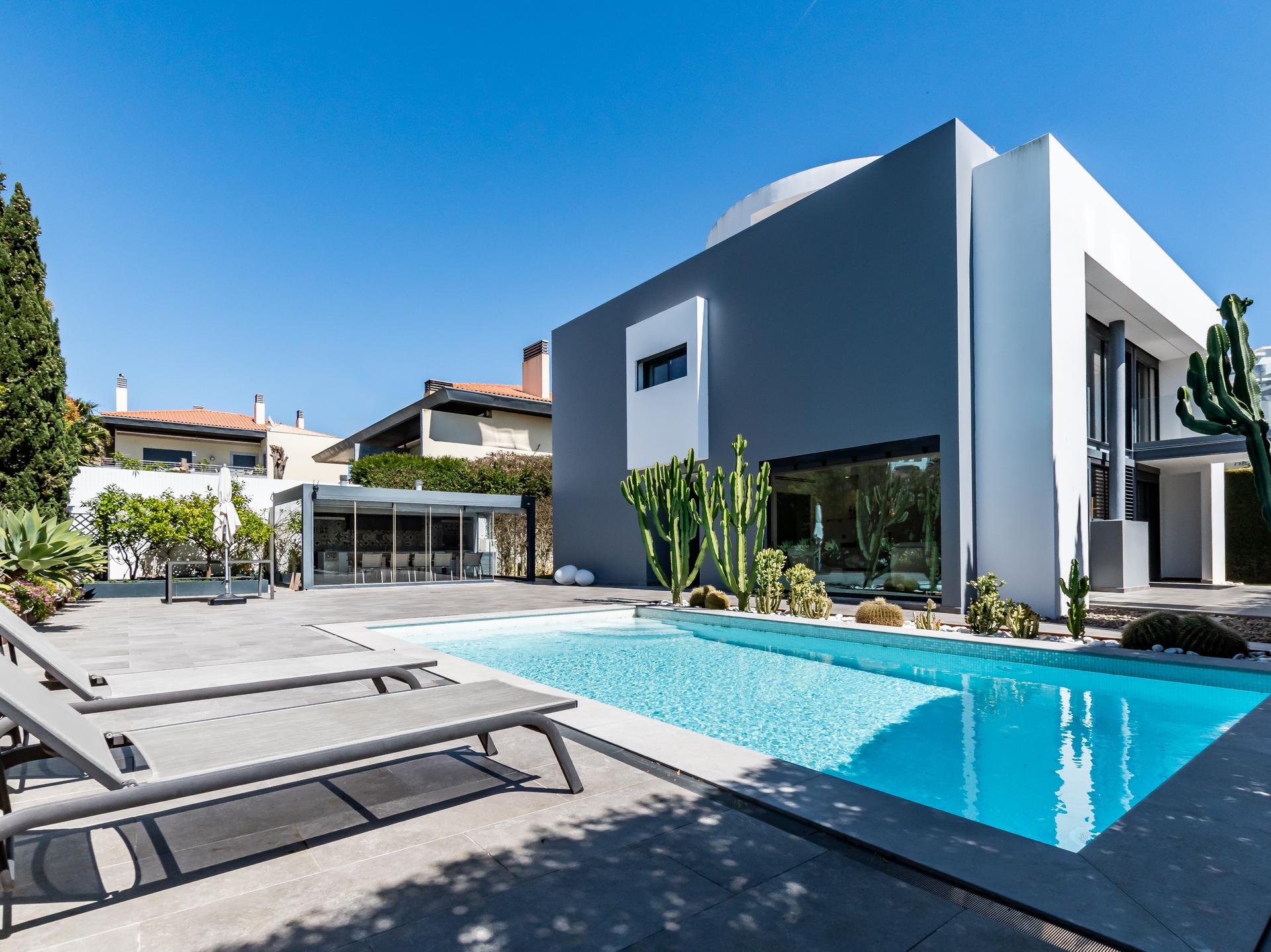 5-Bedroom House in Estoril, Cascais — photograph 2