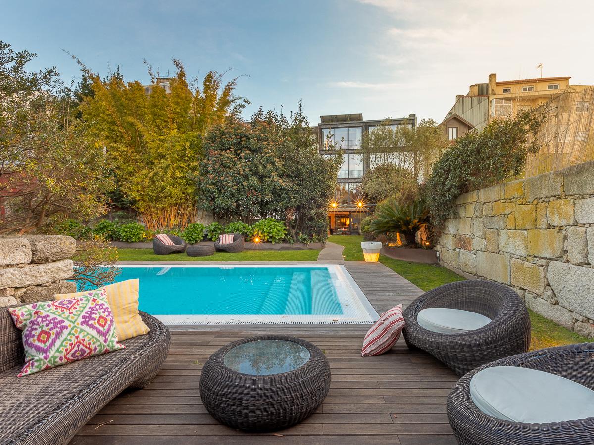 4-Bedroom House with Pool in Porto — photograph 2