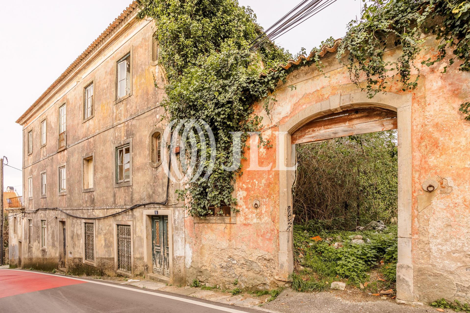 Building in Sintra — photograph 4