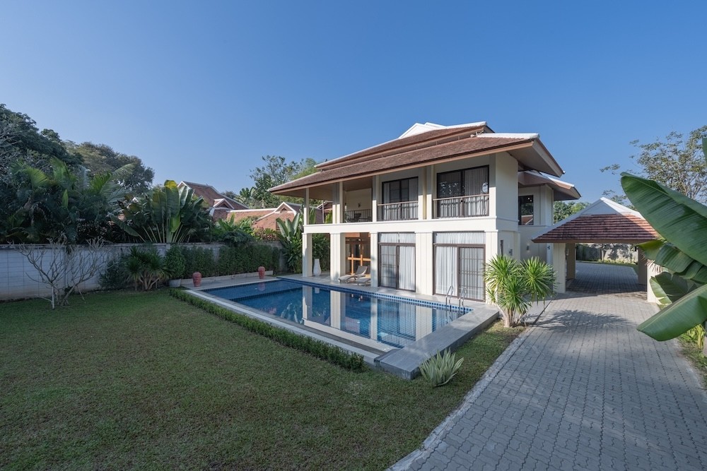 4-Bedroom House in Saraphi